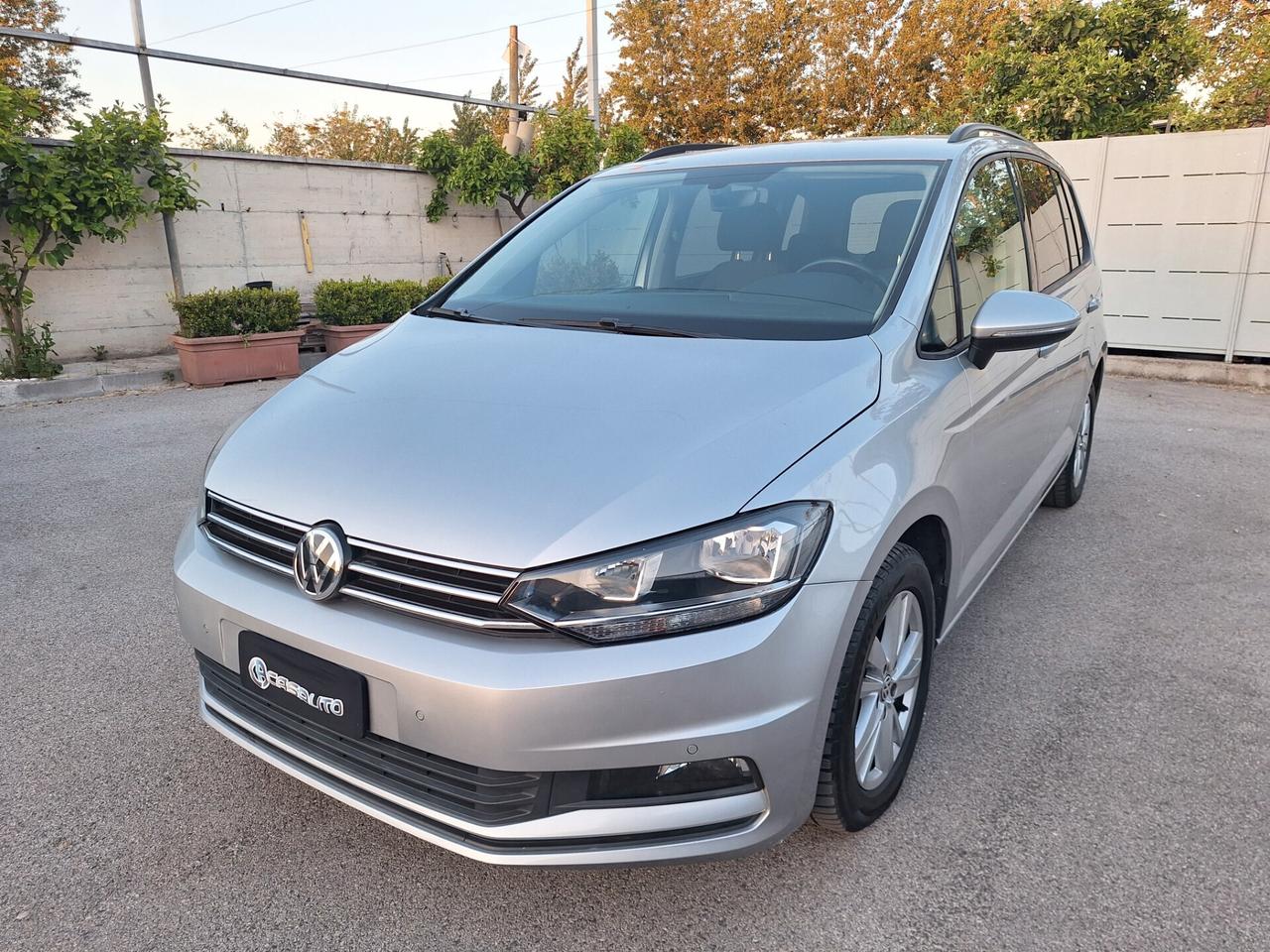 Volkswagen Touran 2.0 TDI 150cv Business NAV+RETROCAM. 2019