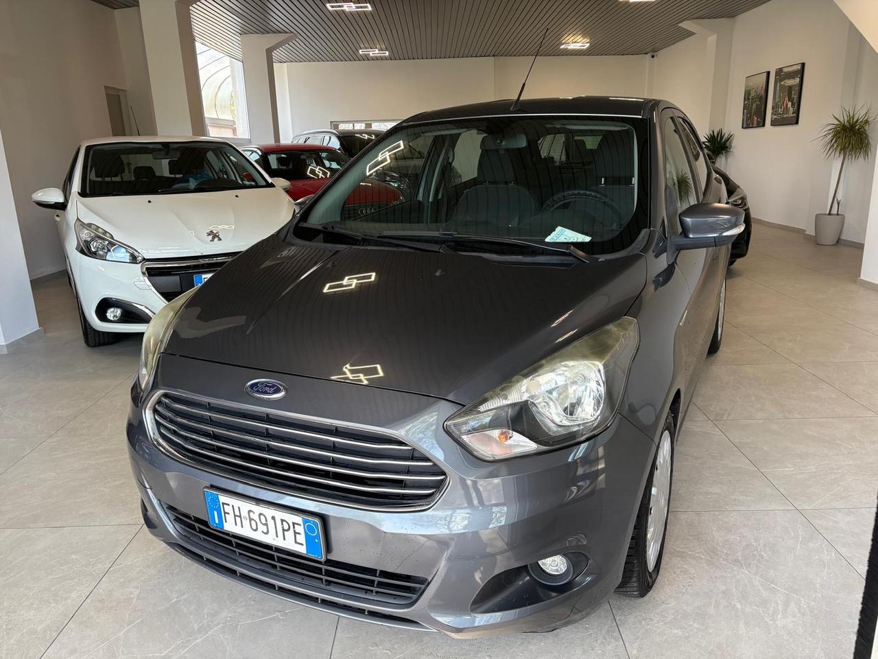 Ford Ka 1.2 Ti-VCT 85CV Black & White -