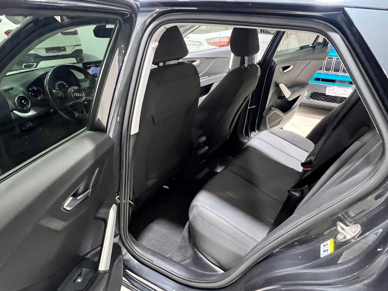 Audi Q2 30 TDI Business