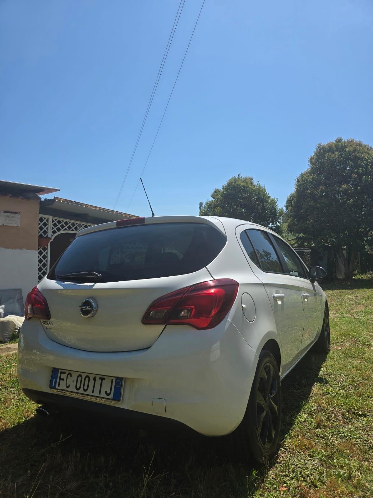Opel Corsa 1.2 5 porte b-Color