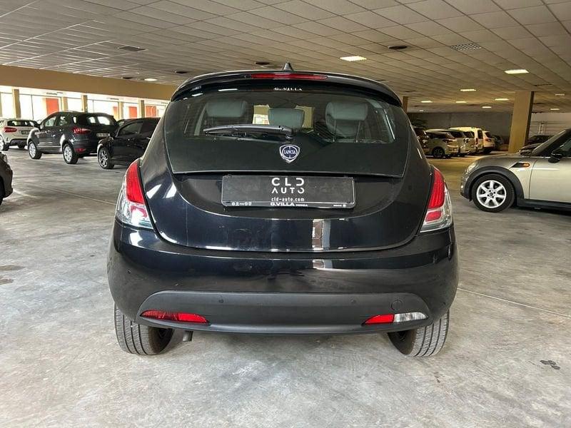 Lancia Ypsilon 1.0 FireFly 70cv Hybrid