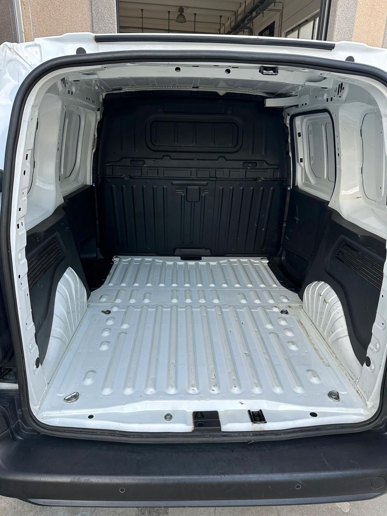 Opel Combo Cargo 1.5 Diesel 100CV PC 650kg Edition