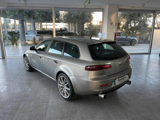 ALFA ROMEO 159 1.9 JTDm 16V Sportwagon TI