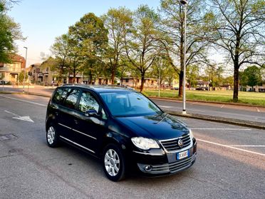 Volkswagen Touran 1.4 16V TSI Highline