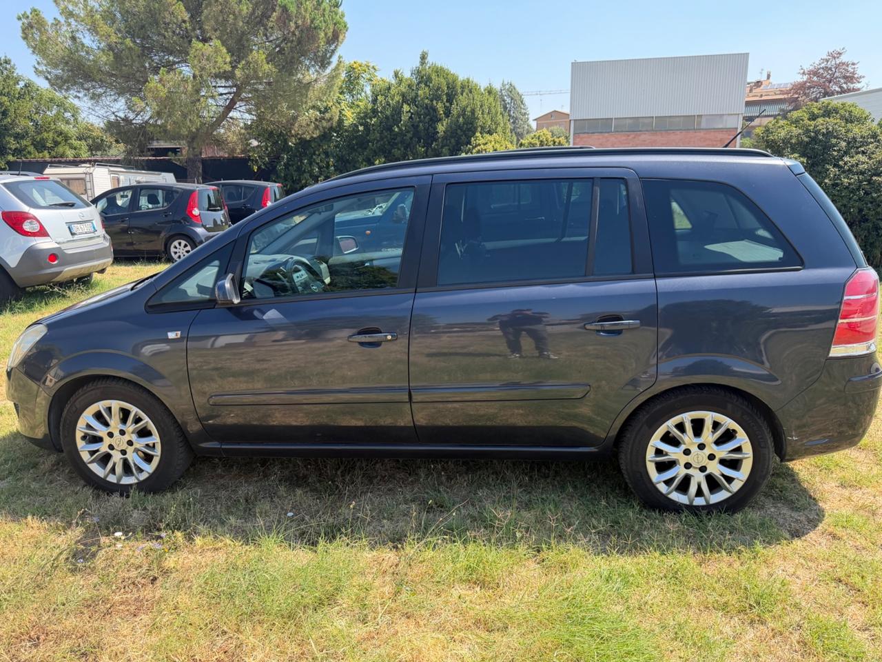 Opel Zafira 1.6 16V VVT Cosmo