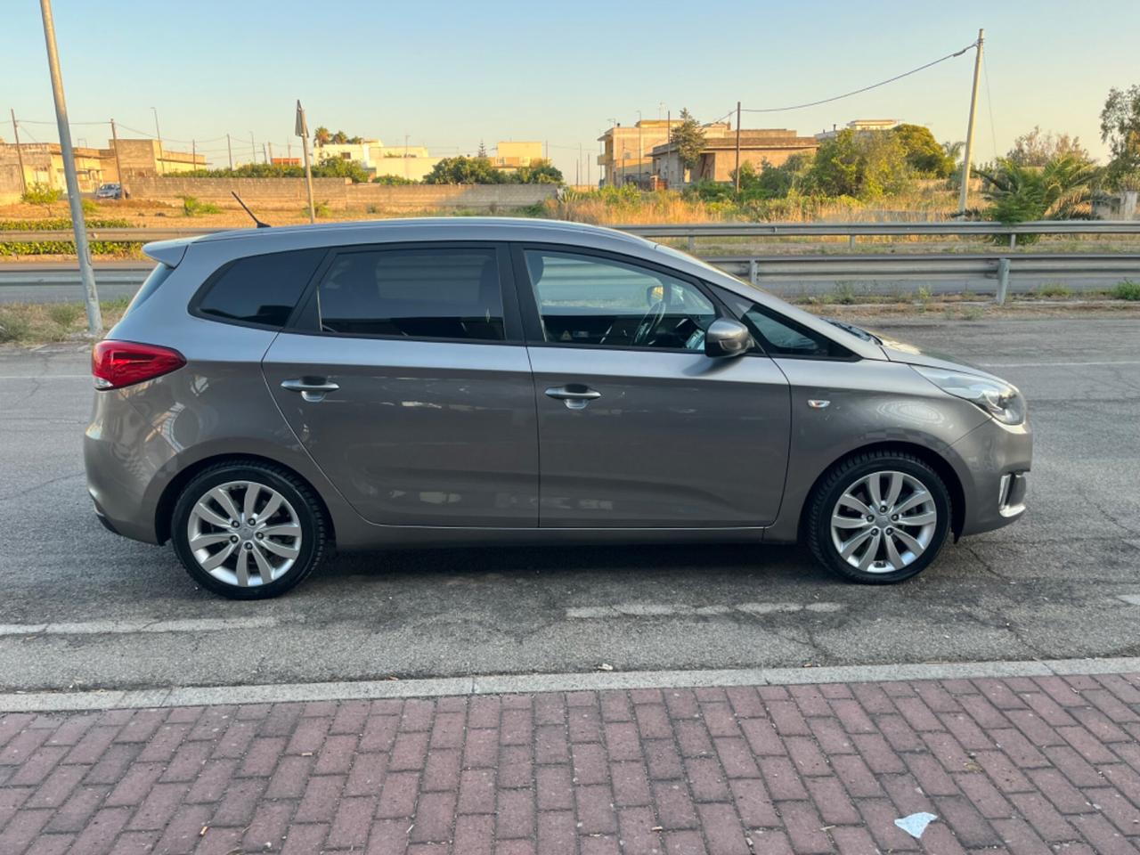 Kia Carens 1.7 CRDi 7 Posti Unipro 2015