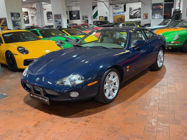 JAGUAR XK8 4.0 Coupé Pelle beige tagliandi