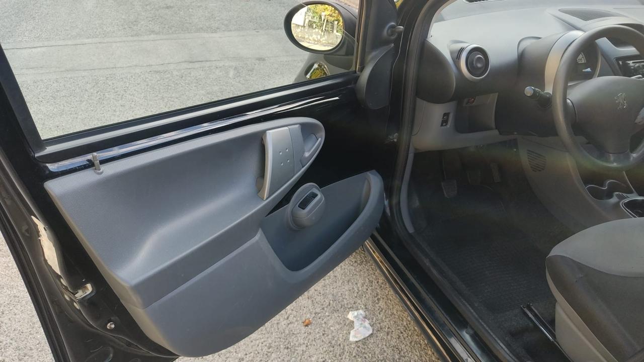 Peugeot 107 1.0 68CV 5p. Plaisir