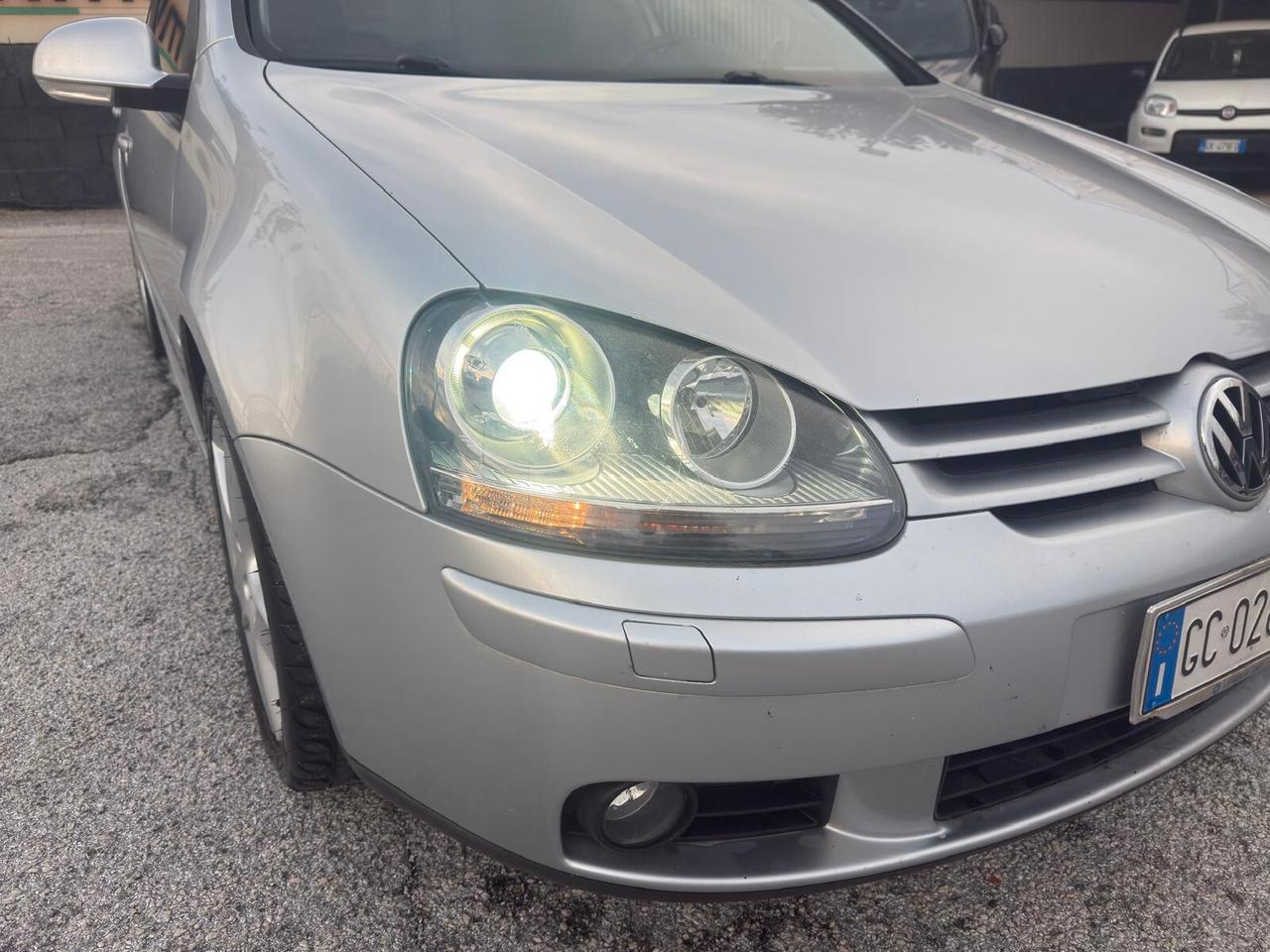 Volkswagen Golf 2.0 16V TDI 5p. Sportline