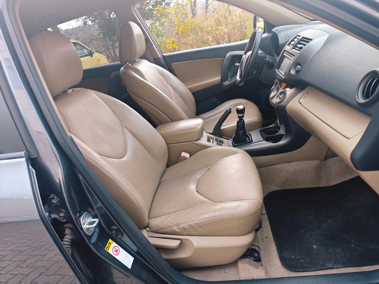 Toyota RAV 4 RAV4 2.2 D-4D 150 CV Luxury