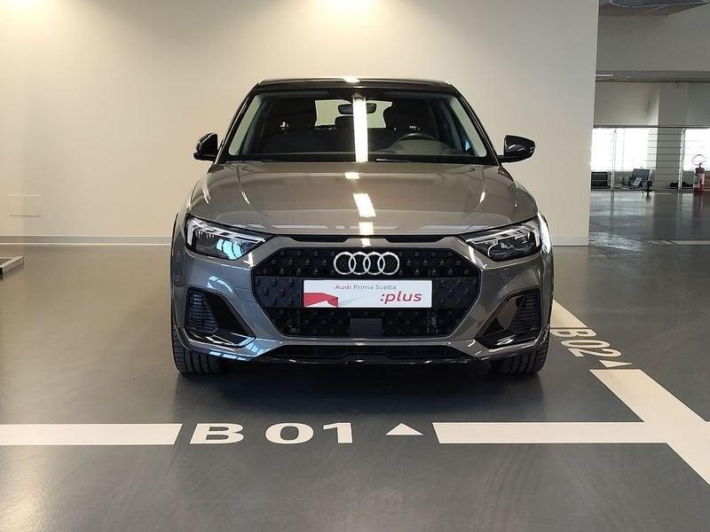 Audi A1 A1 citycarver 30 TFSI S tronic Identity Contrast