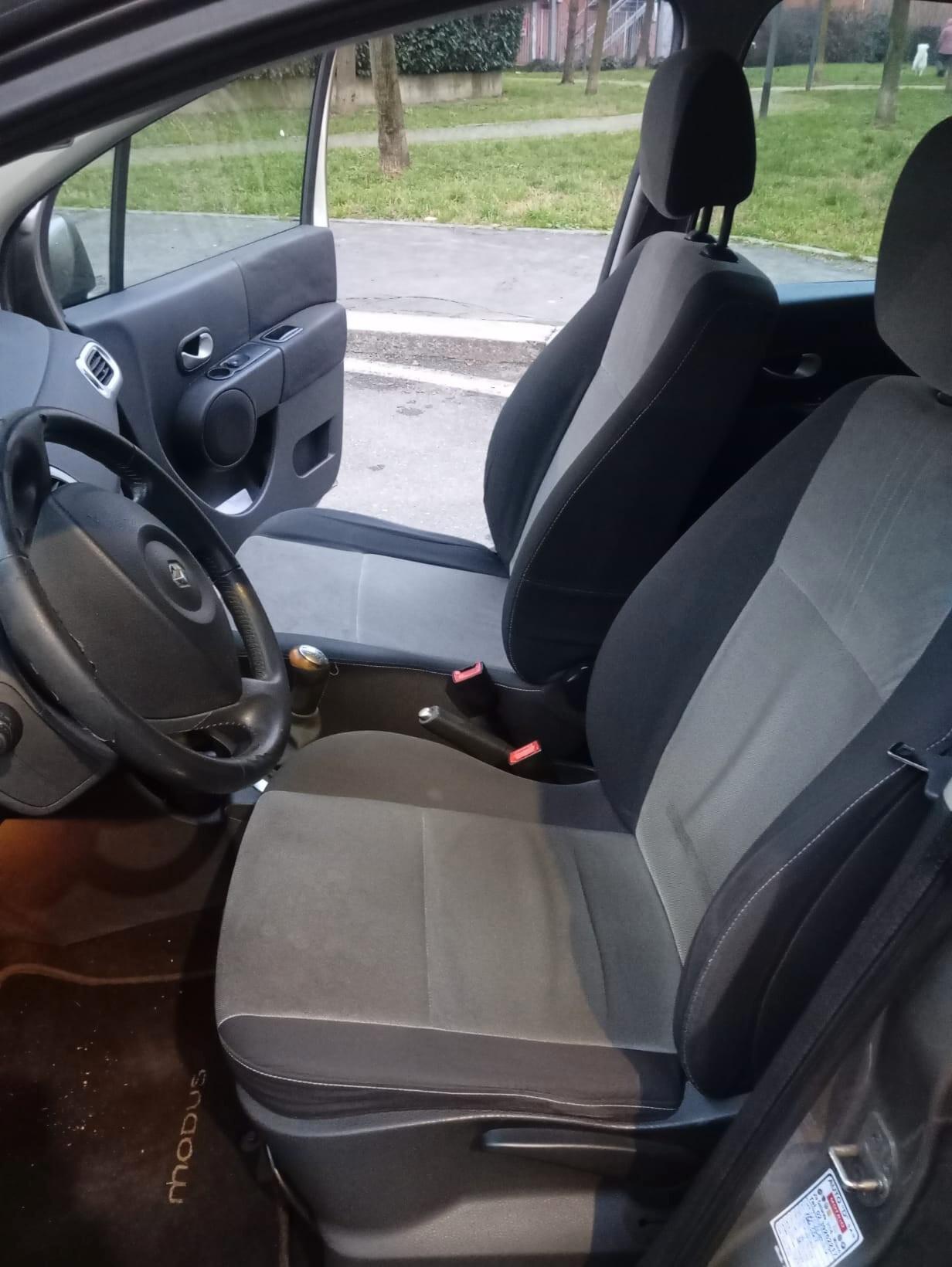 Renault Modus Grand 1.2 16V GPL Dynamique