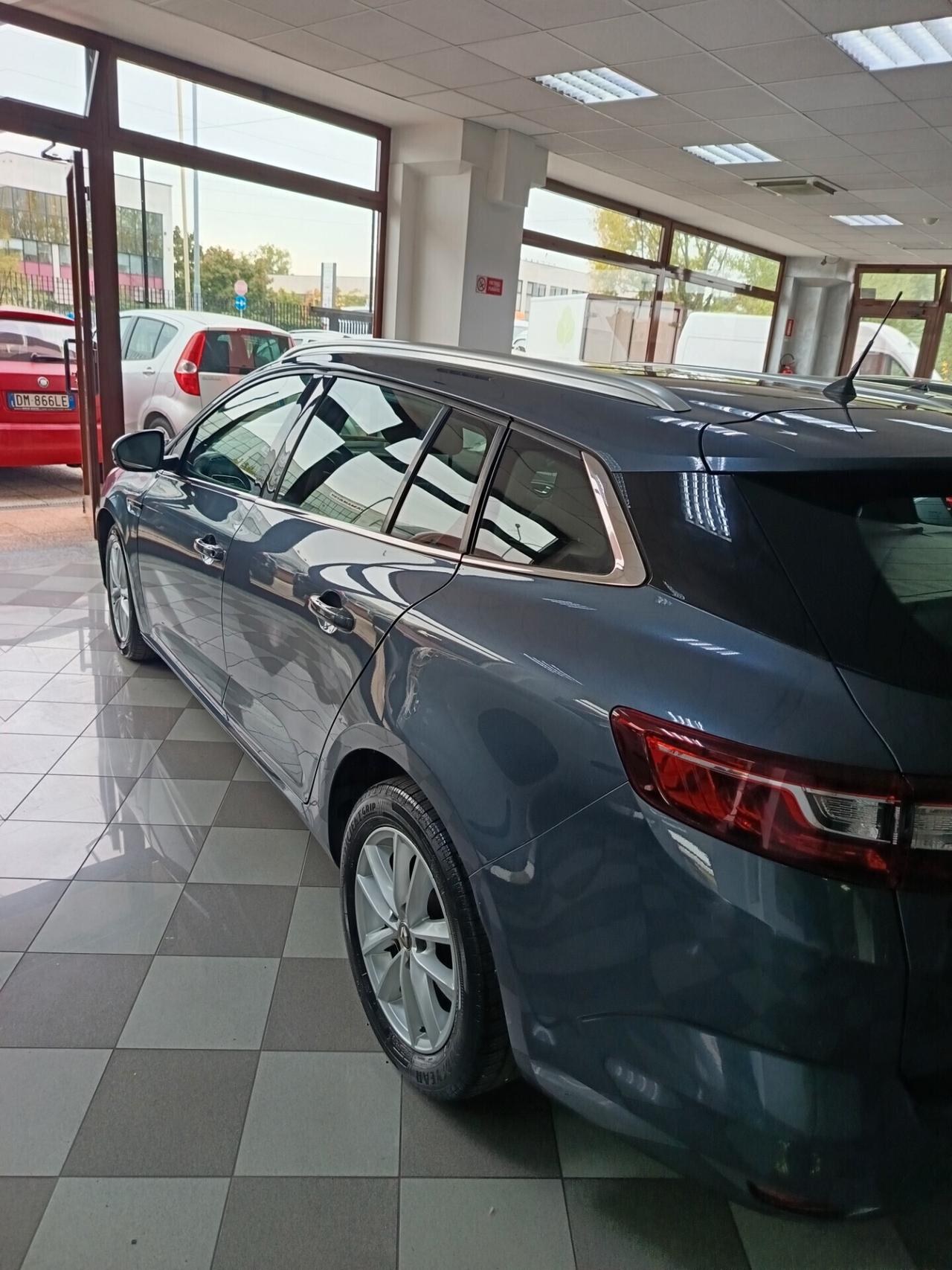 Renault Megane Mégane Sporter Blue dCi 115 CV EDC Intens