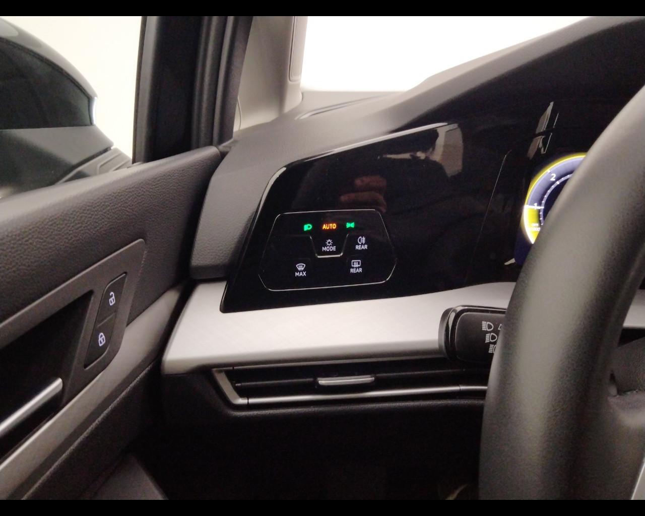 VOLKSWAGEN Golf VIII 2024 - Golf 2.0 tdi Life 115cv