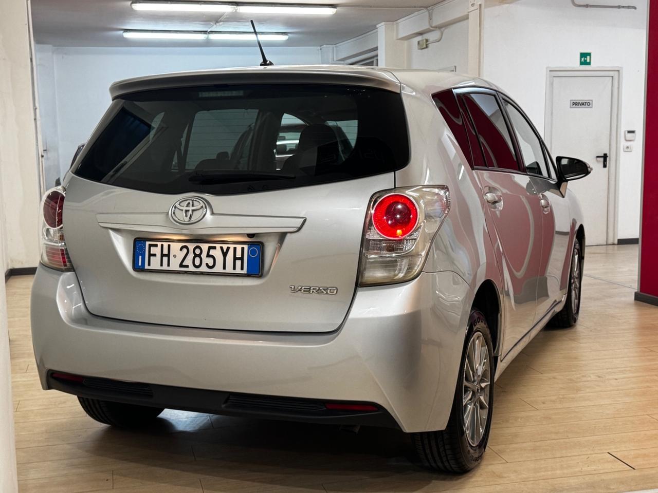 Toyota Verso 1.6 D-4D-Euro6-Telecamera-Garantita-Permute-