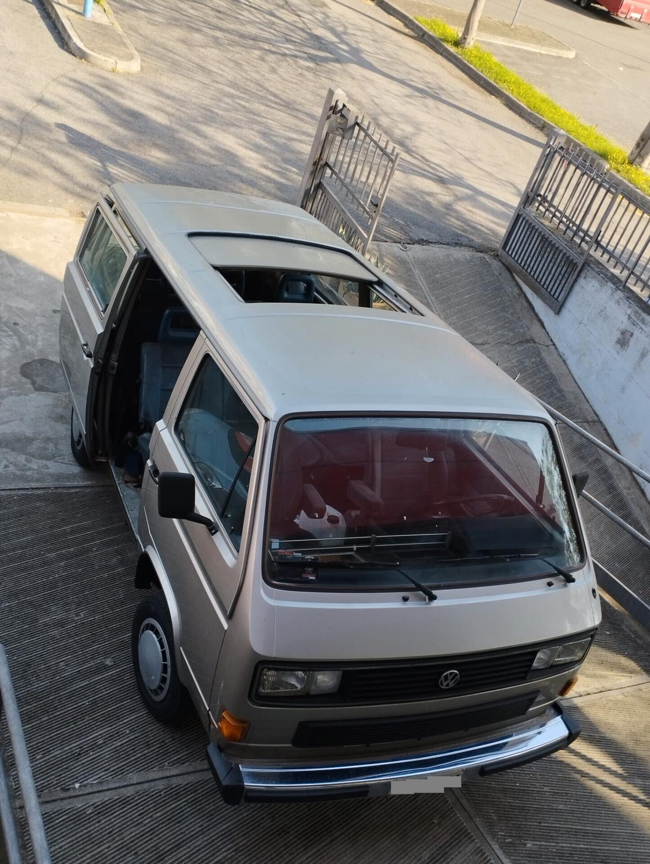 Volkswagen Caravelle SYNCRO 1.9 GL Benzina 8 posti