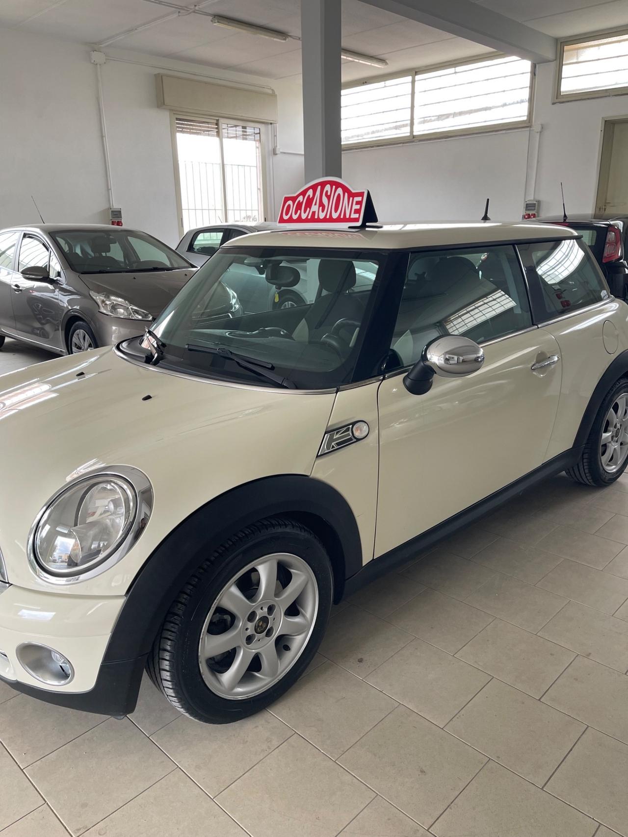 Mini 1.4 16V One Chili