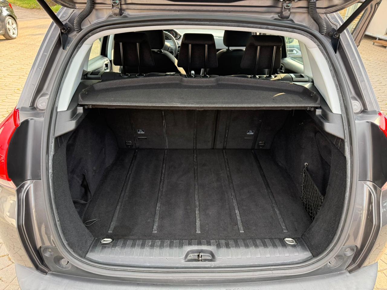 Peugeot 2008 1.6 e-HDi 92 CV Stop&Start Urban Cross