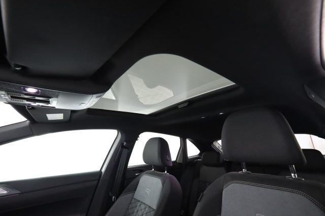 VOLKSWAGEN Taigo Taigo 1.0 TSI 110 CV DSG R-Line