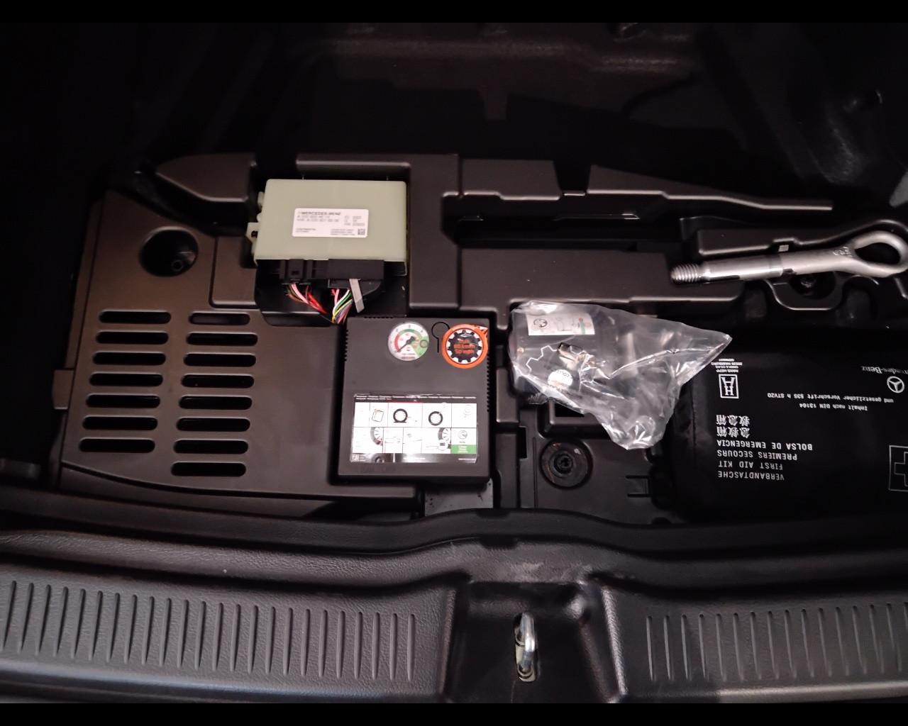 Mercedes-Benz Classe B - W247 2023 - B 180 d AMG Line Advanced Plus auto