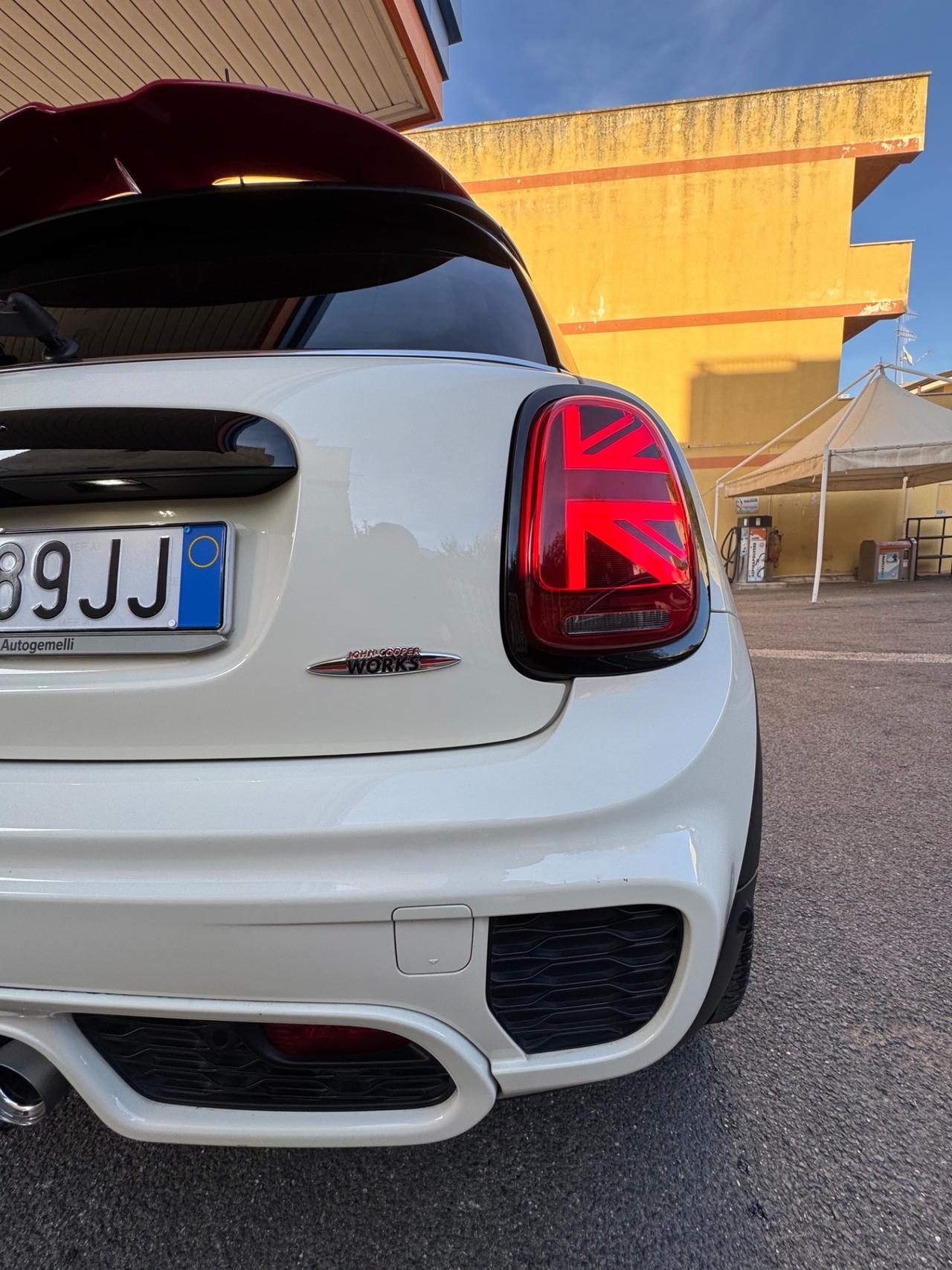 Mini F56 2.0 John Cooper Works Pro 231cv Auto 3p