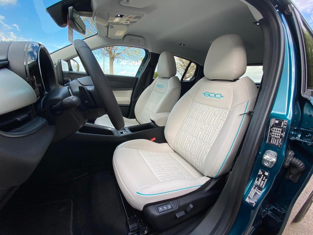 Fiat 600 Hybrid 110 CV DCT MHEV La Prima II