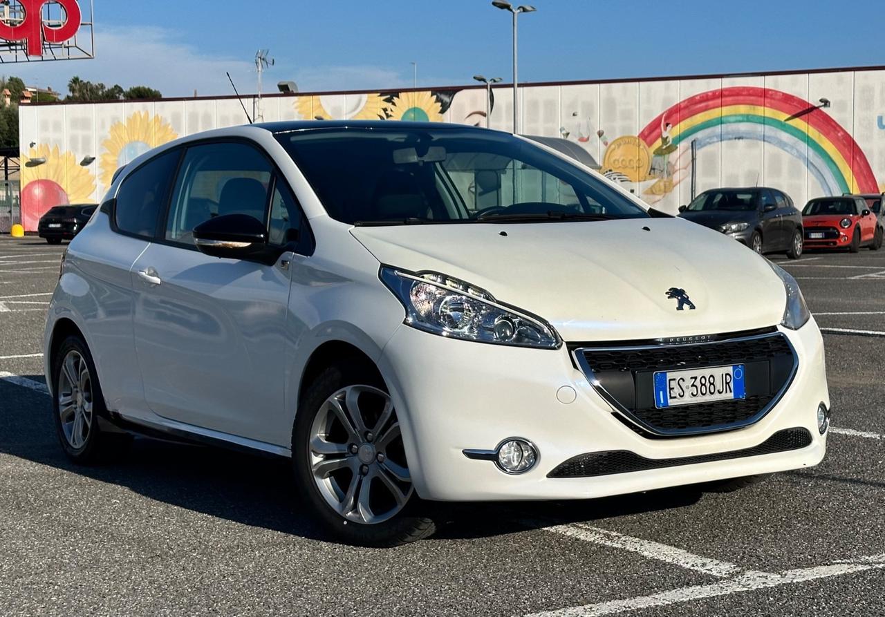 Peugeot 208 Unico proprietario distribuzione e frizione nuove