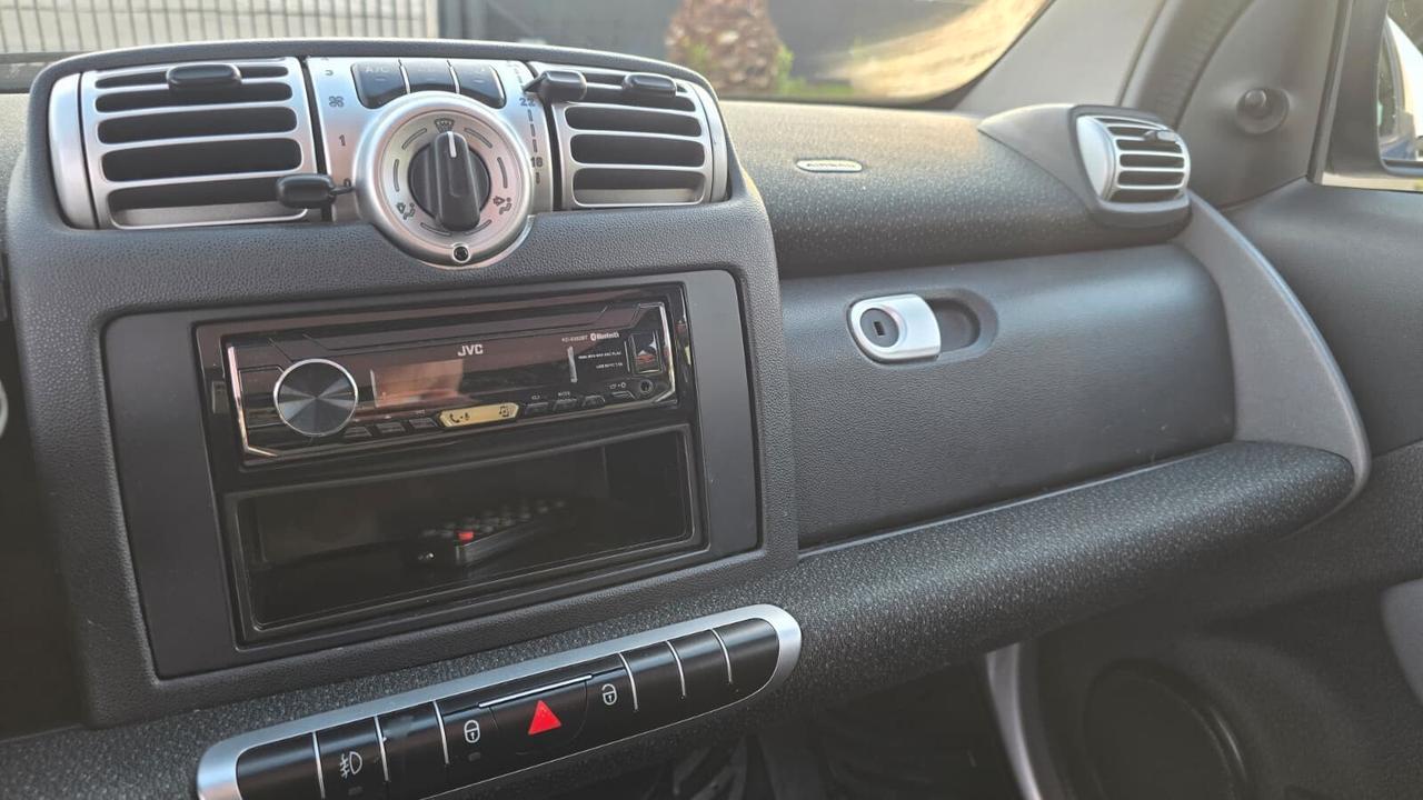 Smart ForTwo 1000 45 kW MHD coupé pure