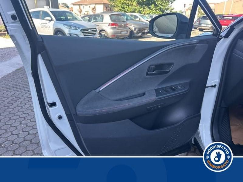 Toyota C-HR Plug-in 2.0 PHEV Lounge Hero