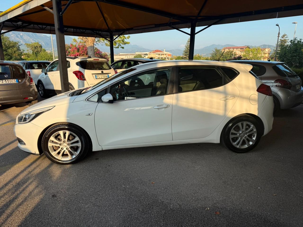 Kia Ceed cee'd 1.6 CRDi 128 CV 5 porte Stop&Go high tech