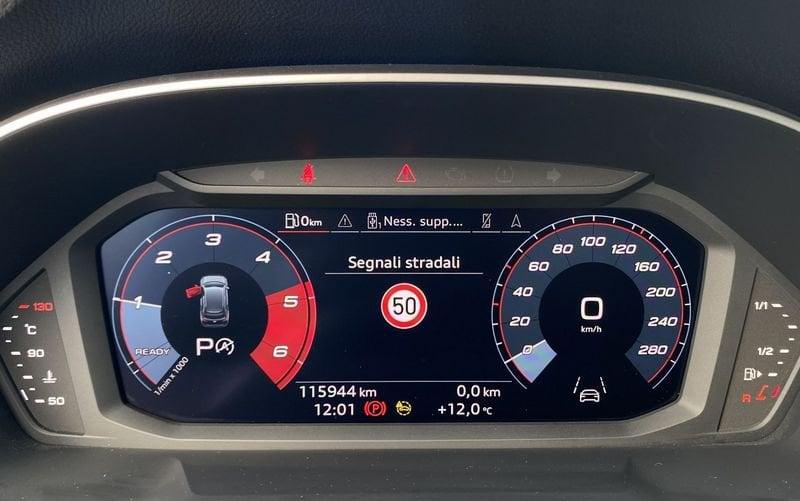 Audi Q3 S Line interno ed esterno 2.0 TDI 200CV S-Tronic quattro 40