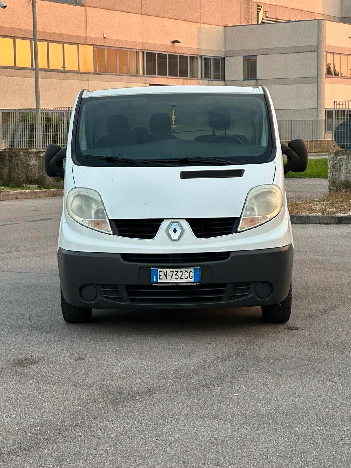 RENAULT TRAFIC con ARIA CONDIZIONATA! SUPER PREZZO!