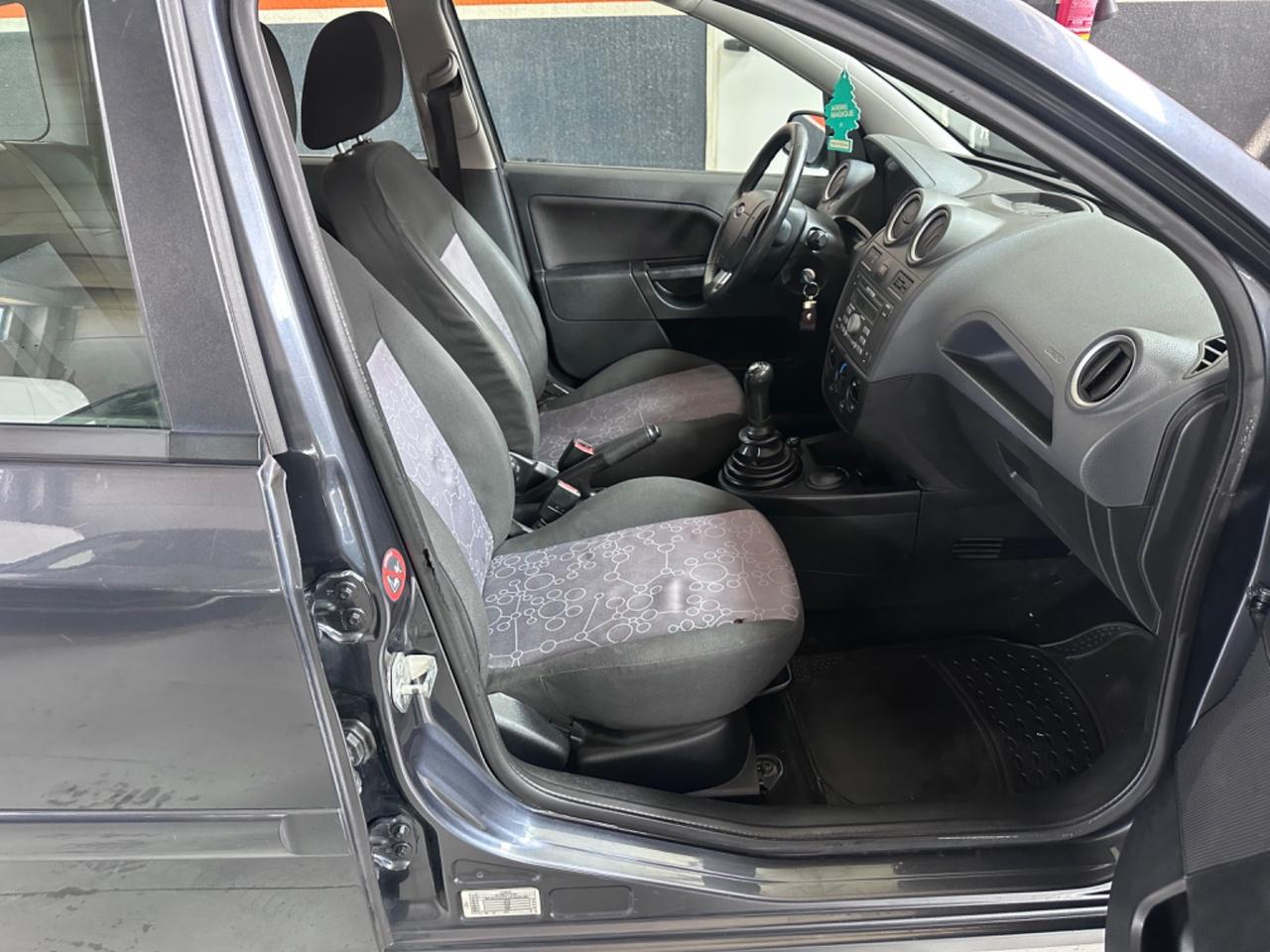 Ford Fiesta 1.4 TDCi 5p. Titanium
