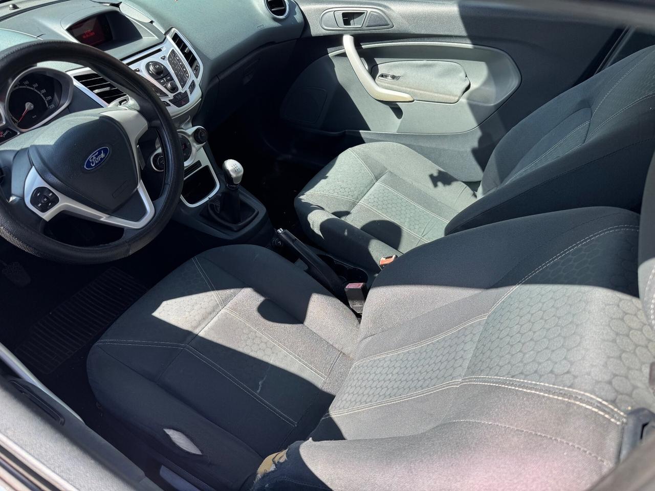 Ford Fiesta 1.3 dci diesel - 2009