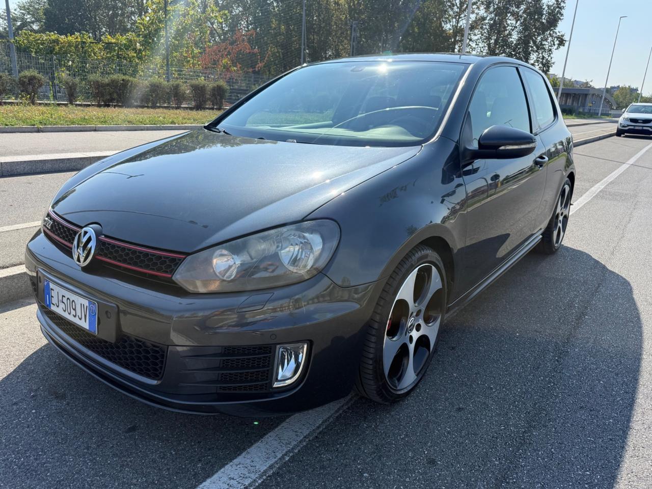 Volkswagen Golf GTI 2.0 TSI 3p.