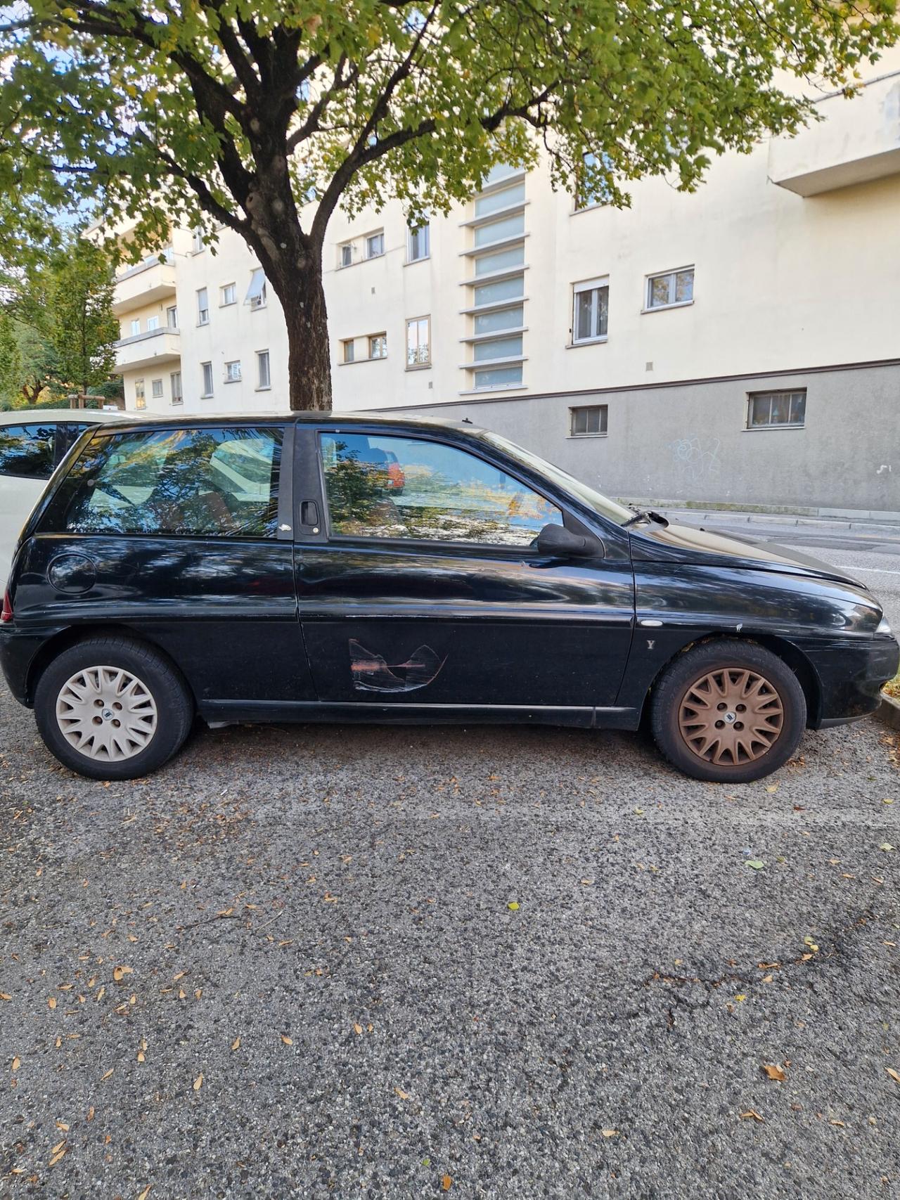 Lancia Y 1.2i Benz 60CV - 2002