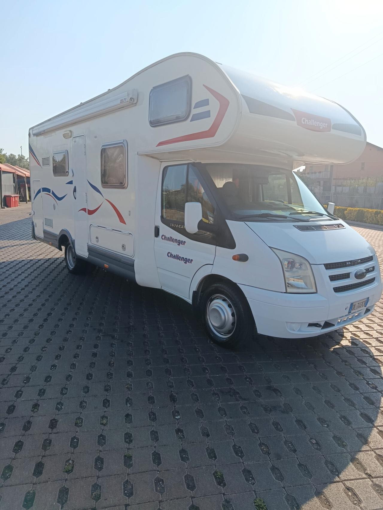 Challenger Genius49 7 posti letto