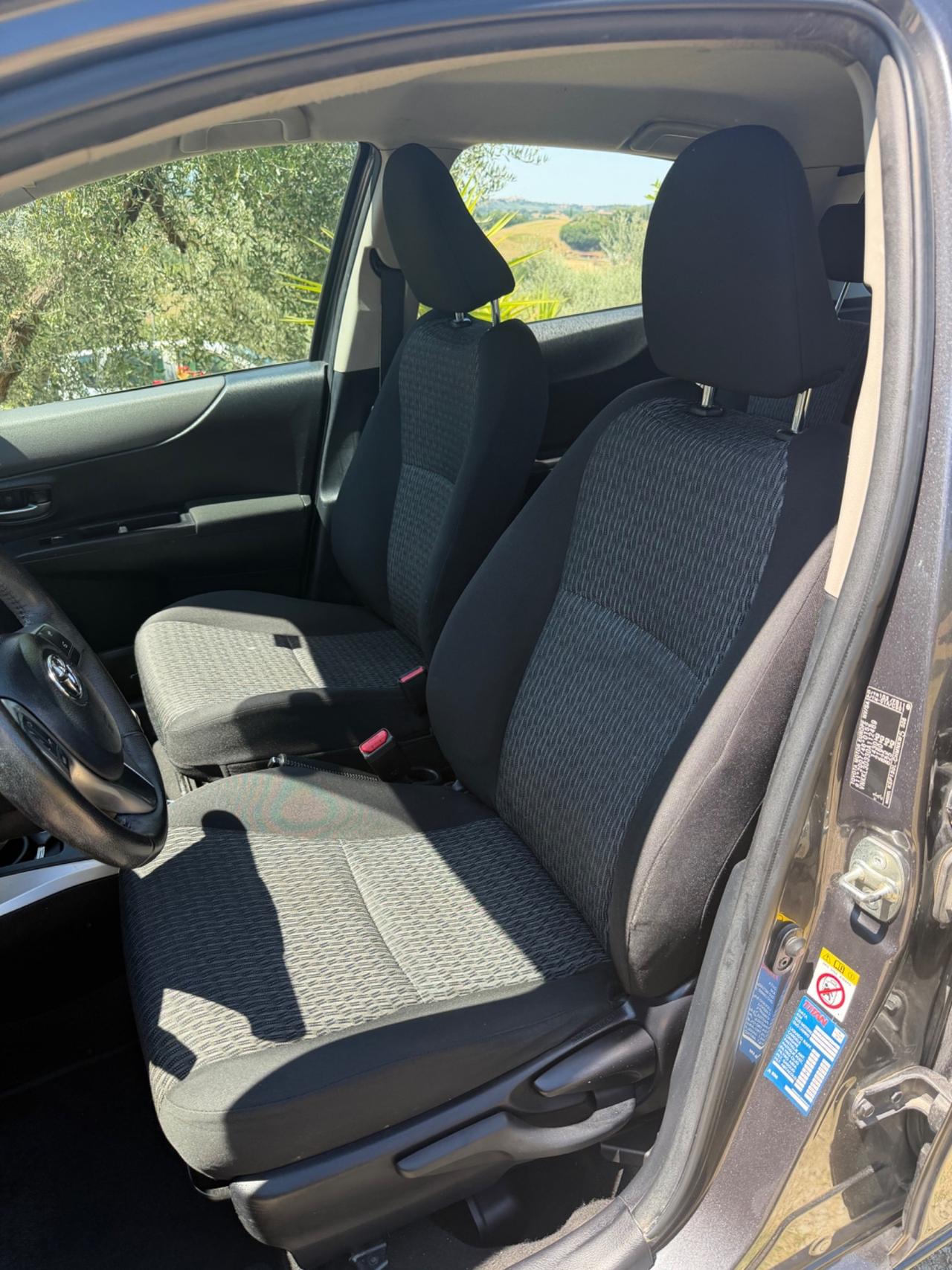 Toyota Yaris 1.0 5 porte Lounge
