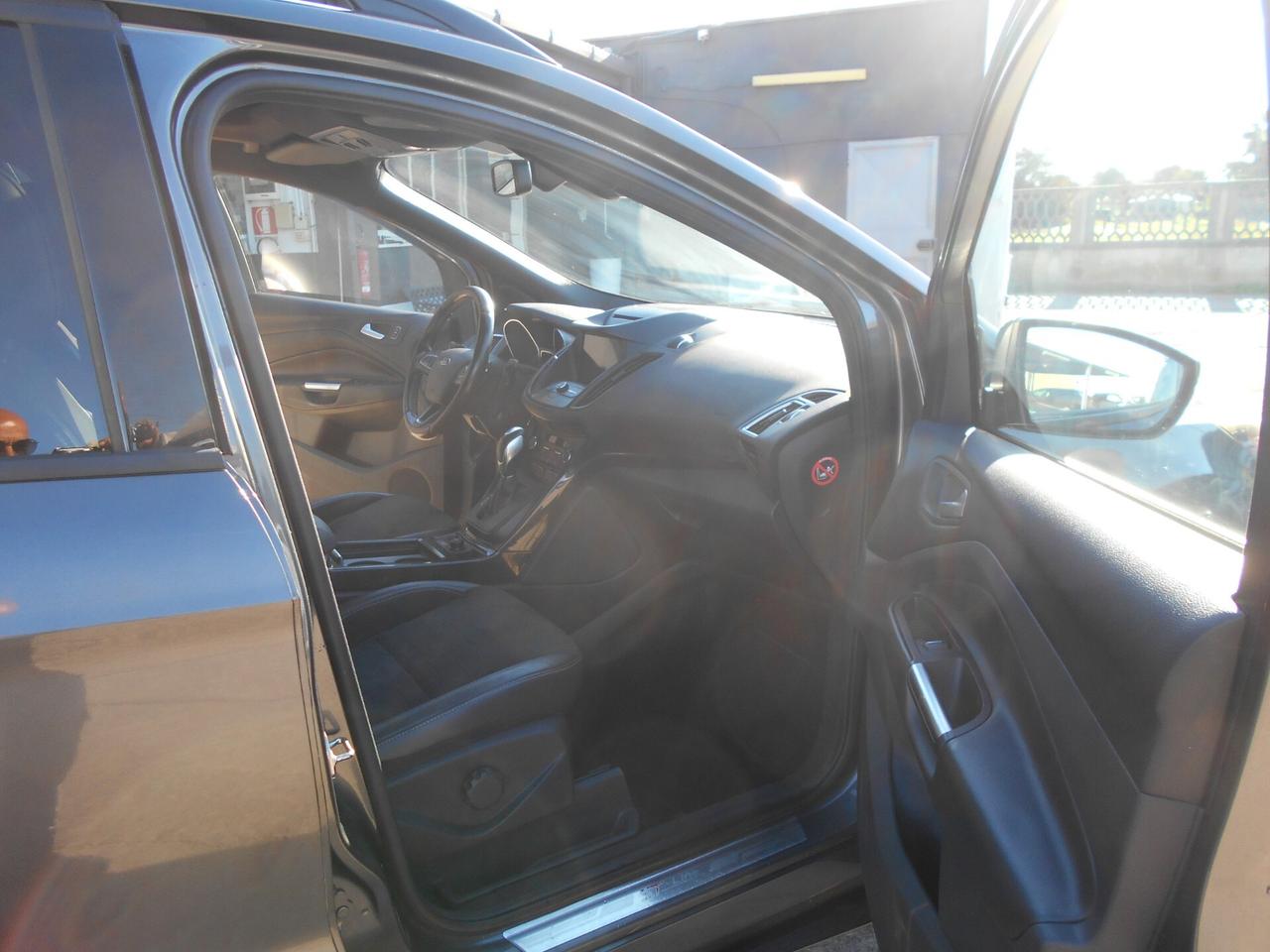 Ford Kuga 2.0 TDCI 180 CV S&S 4WD Powershift ST-Line Business