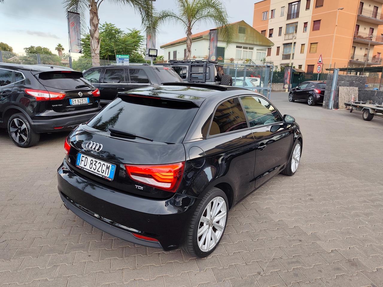 Audi A1 1.6 TDI 116 CV Design full optional
