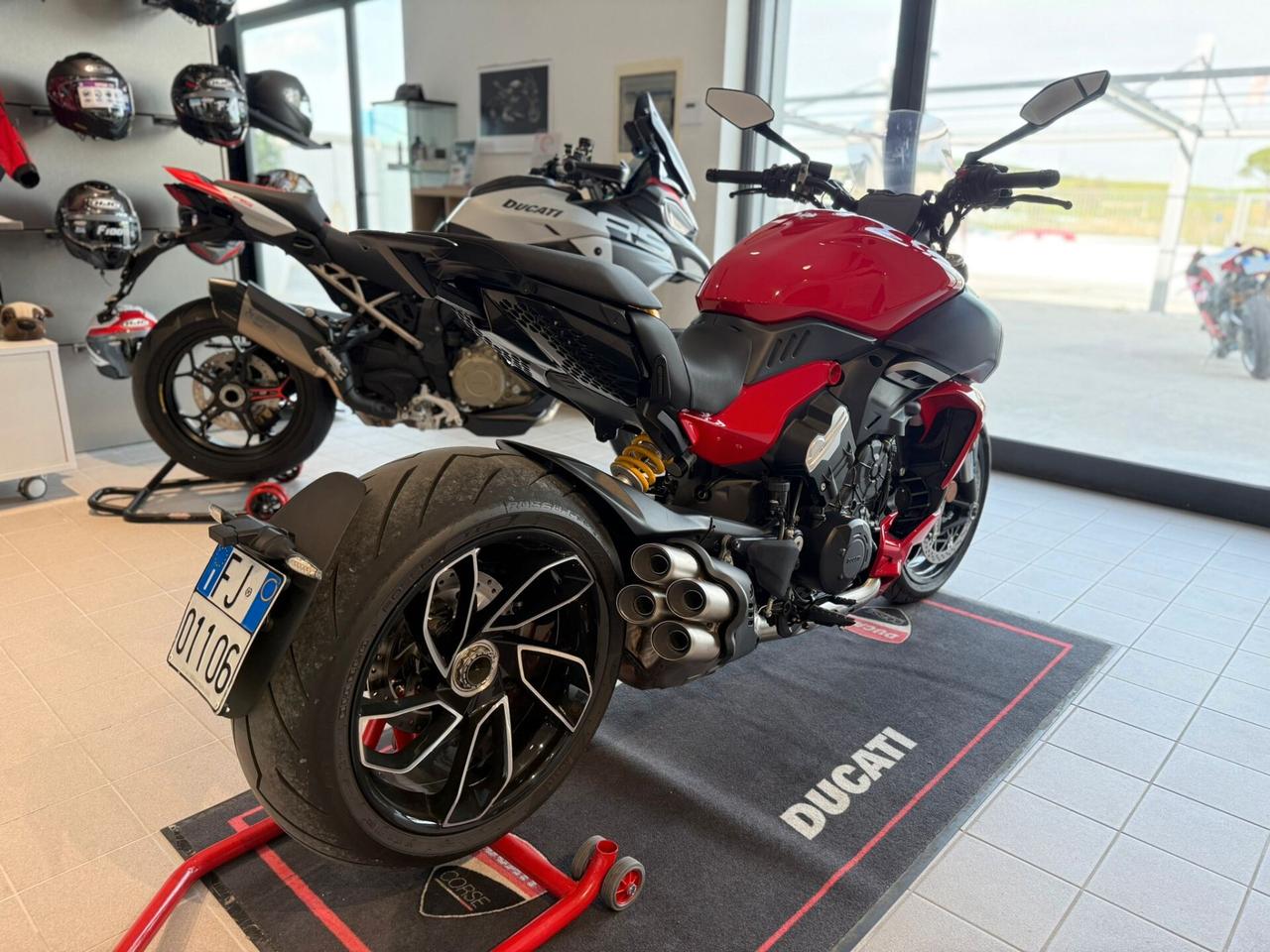 Ducati Diavel V4 MY 2024 PREZZO PIU BASSO DI ITALIA