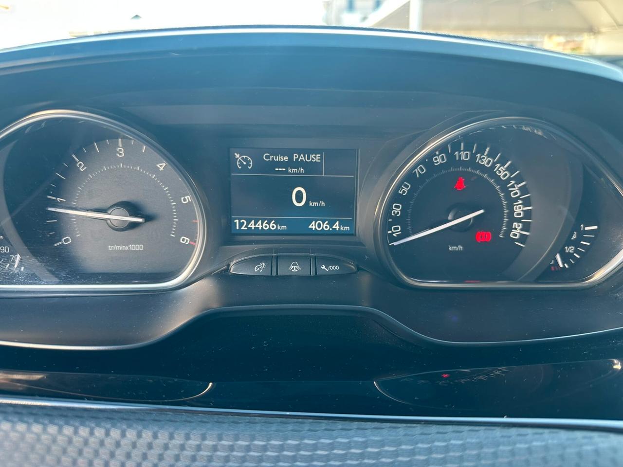 Peugeot 2008 1.6 BlueHDi 2016