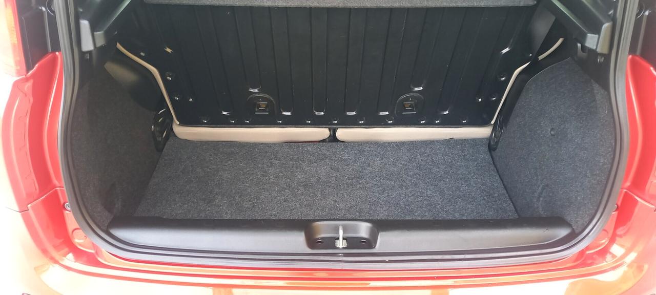 Fiat Panda Modello Lounge Benzina cc. 900 5 Porte SOLO 73.500 Chilometri UTILIZZABILE X I NEOPATENTATI 2025...!!!!