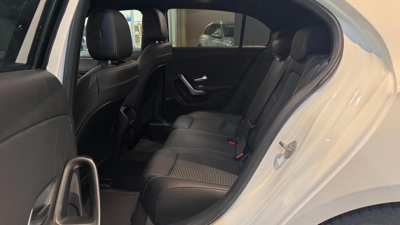 MERCEDES CLASSE B 180 D 116CV - 2019