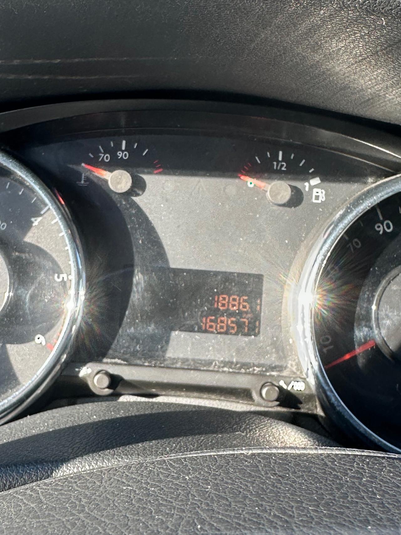 Peugeot 3008 1.6 HDi 110CV cambio robotizzato Business