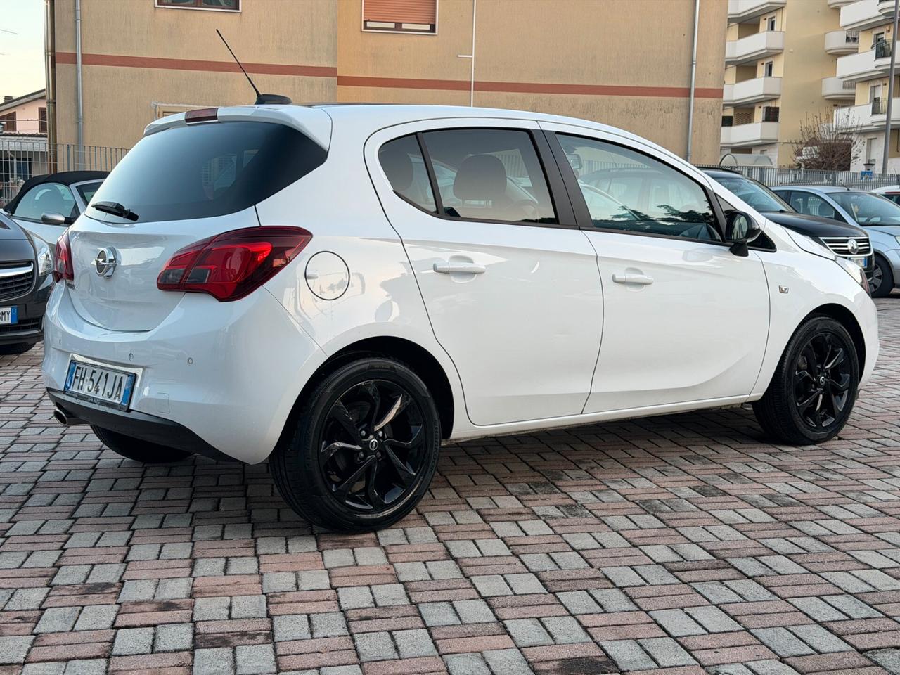 Opel Corsa 1.4 90CV GPL Tech 5 porte Innovation