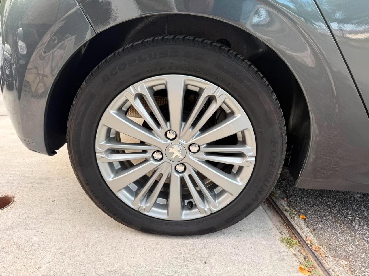 Peugeot 208 PureTech 82 5 porte Access
