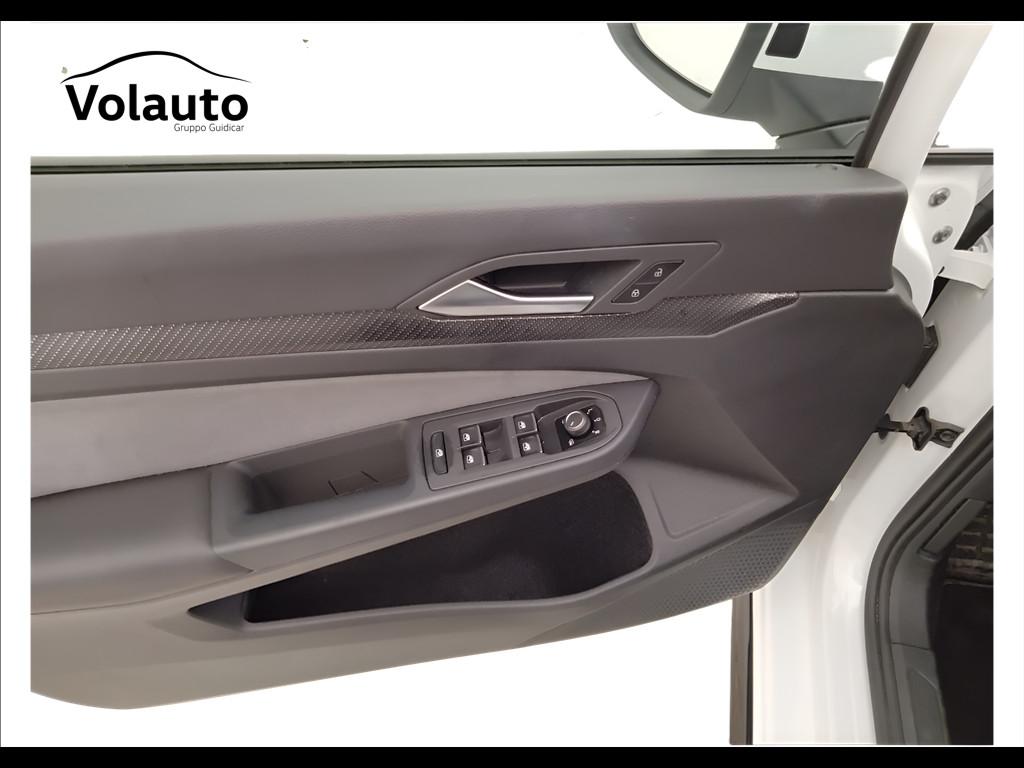 VOLKSWAGEN Golf VIII 2020 - Golf 1.5 etsi evo R-Line 130cv dsg