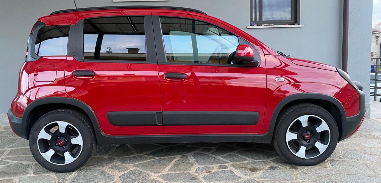 Fiat Panda Cross Panda 1.0 firefly hybrid Cross s&s 70cv 5p.ti