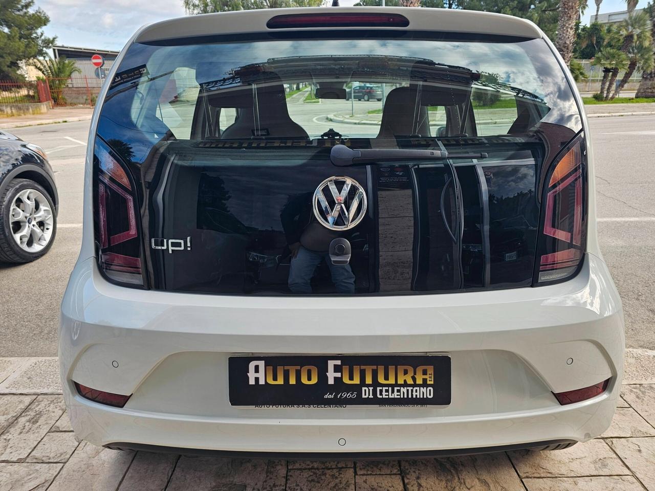 VOLKSWAGEN UP 1.0 MPI 60CV MOVE